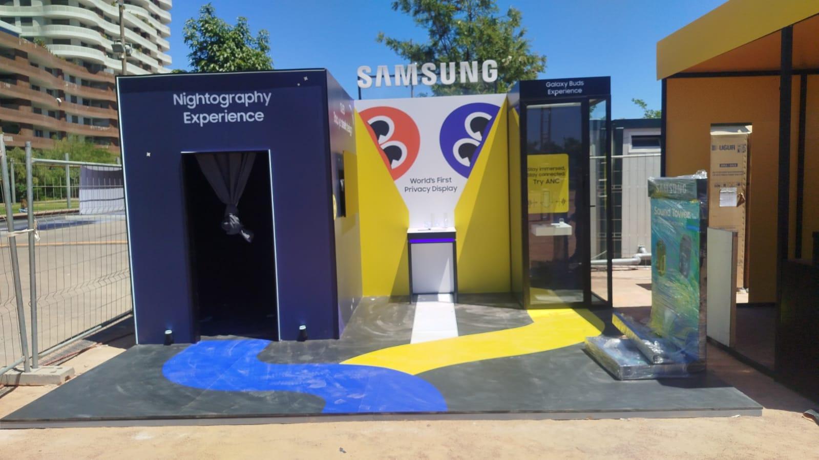 Le stand « Nightography Experience » au Timeless Music Festival, de jour.